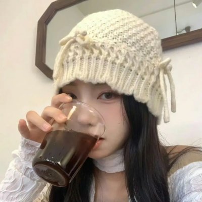 深深腥红